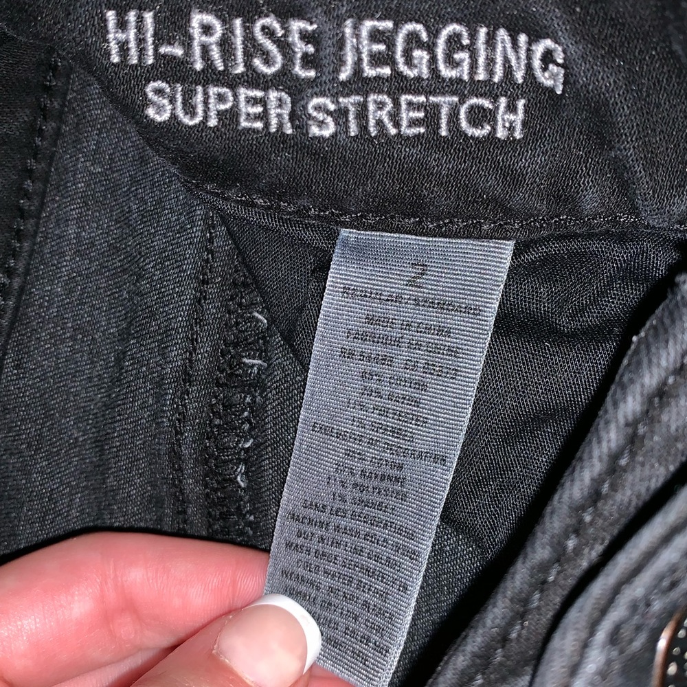 AE black jeggjngs with holes